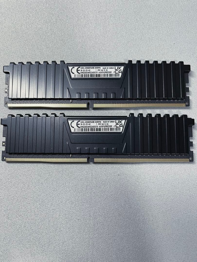 メモリー CORSAIR VENGEANCE LPX DDR4 32GB 3600MHz