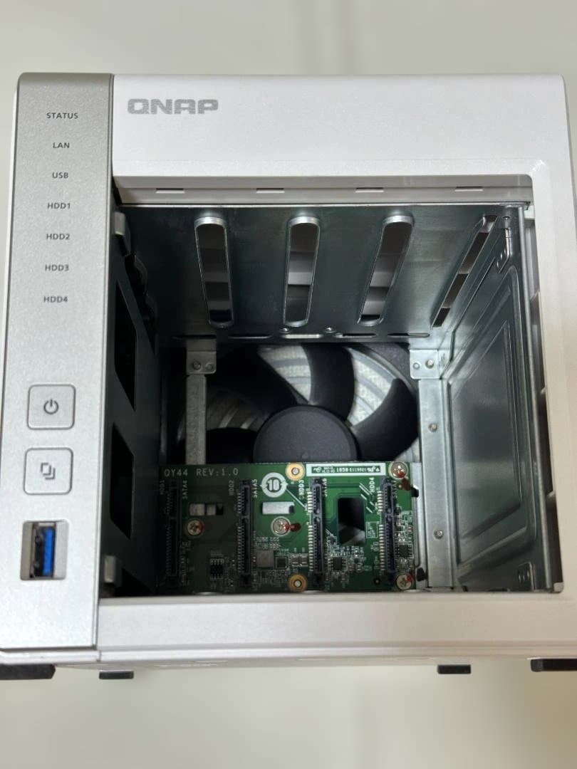 外付けハードディスク・ドライブ QNAP NAS TS-431P