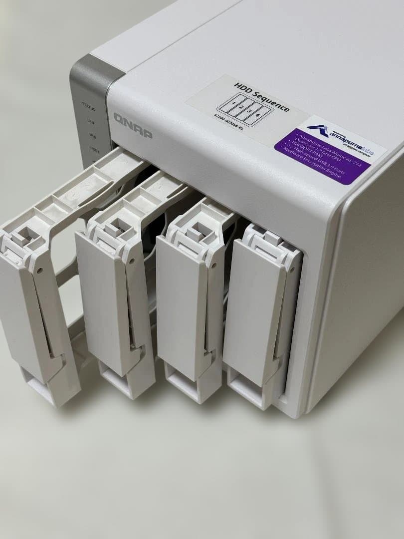 外付けハードディスク・ドライブ QNAP NAS TS-431P