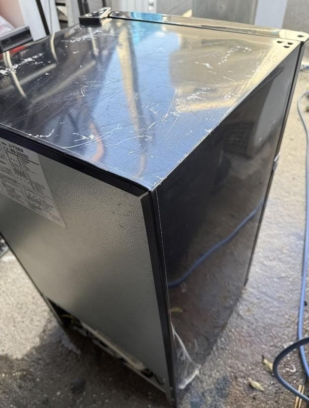 エスキュービズム 2ドア冷蔵庫 2016年 キッチン 家電 黒色 大阪市