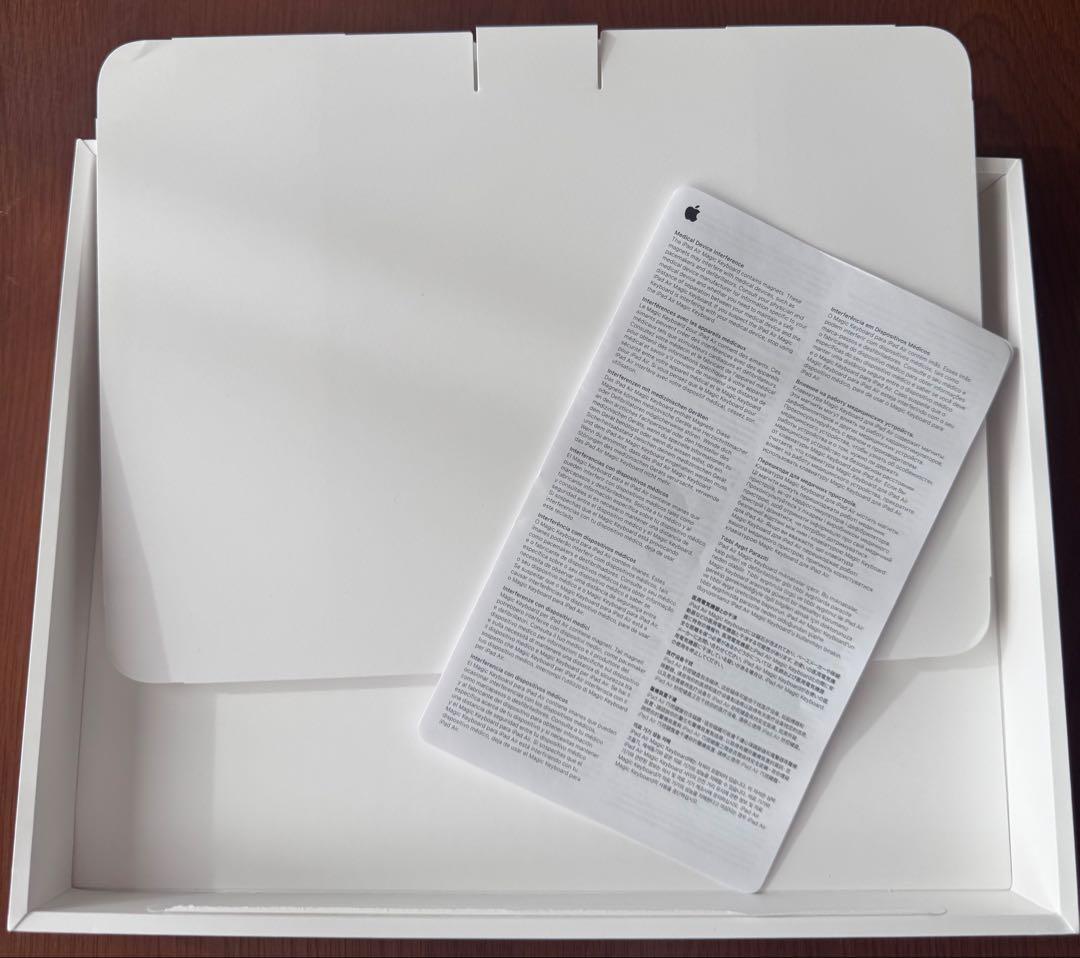 11インチiPad Air （M3） 用Magic Keyboard ブラック