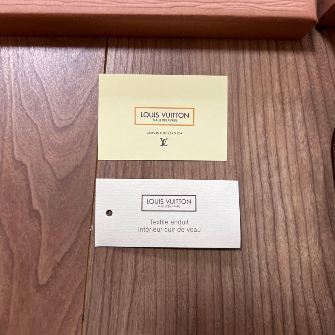 ルイヴィトン　モノグラム名刺入れ