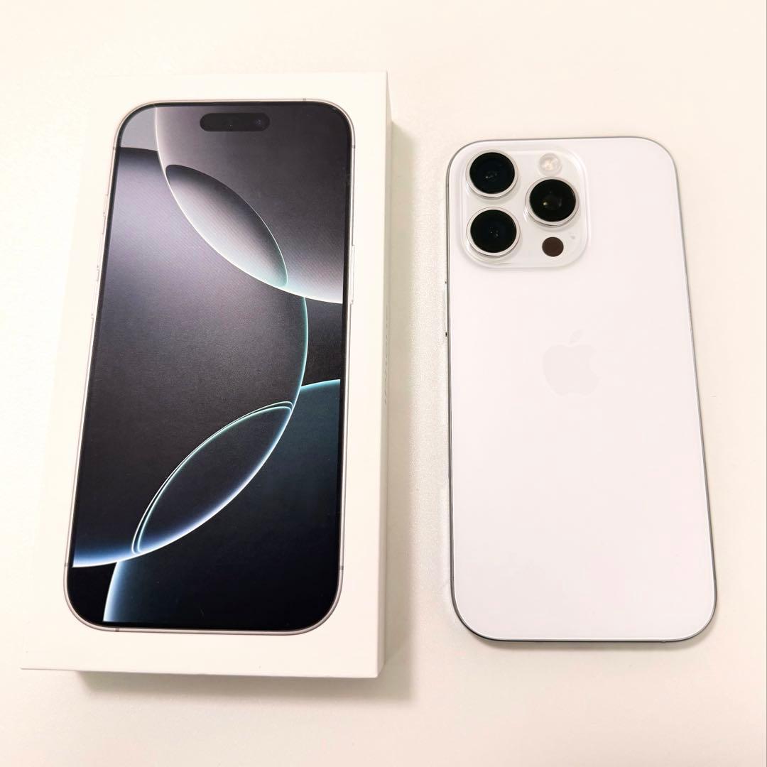 iPhone16pro 512GB ホワイトチタニウム　SIMフリー　美品