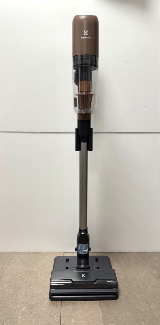 エレクトロラックス◇掃除機 Ultimate700 ウォルナットブラウン