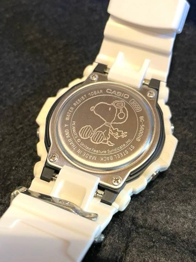 限定品　Snoopy Baby-G ホワイト デジタル腕時計