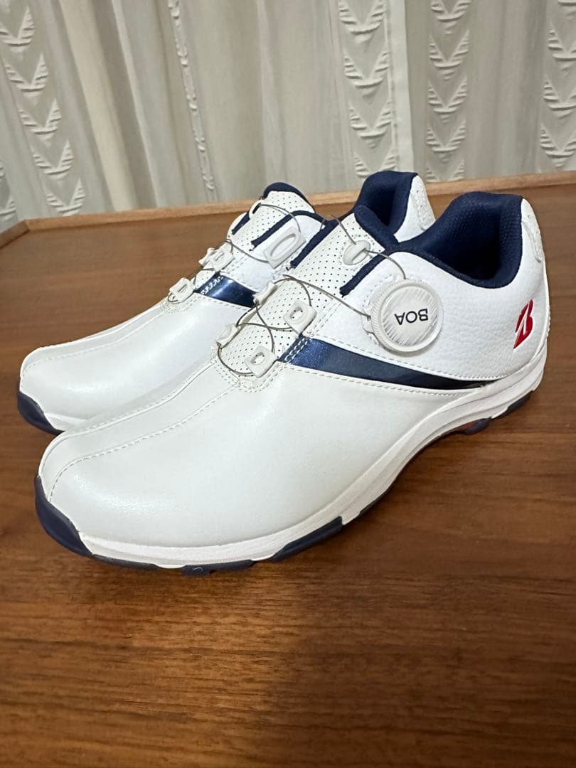 ブリヂストン スパイクレス レディースゴルフシューズTOUR B 24.5