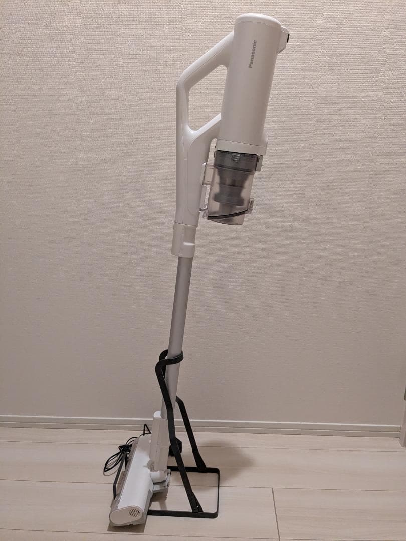 Panasonic コードレス掃除機 MC-SB85K-W