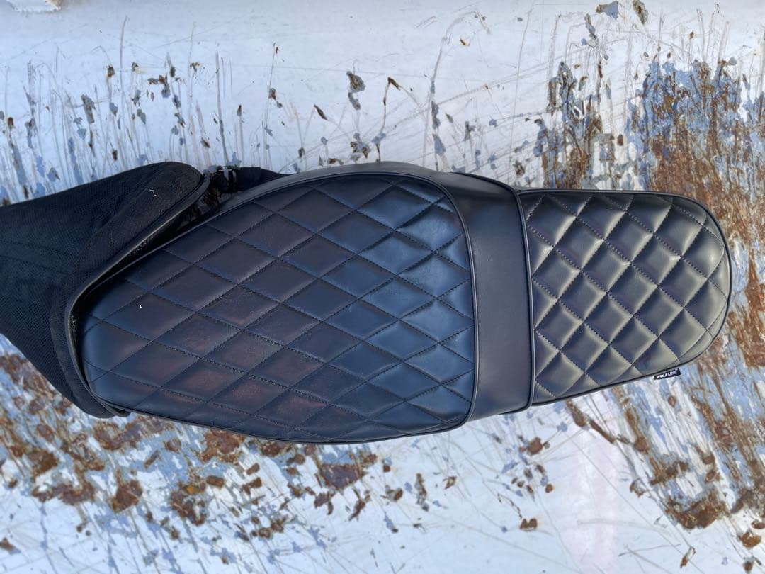 し*ん様 WOLFLINE キルティング バイクシート ブラック　レブル1100