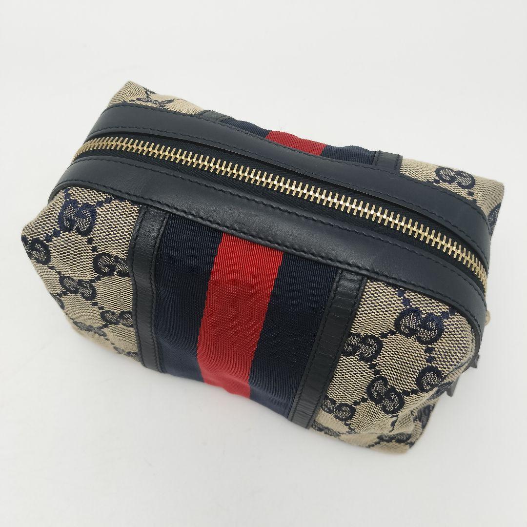 未使用に近い✨グッチ　化粧ポーチ　コスメポーチ　シェリーライン