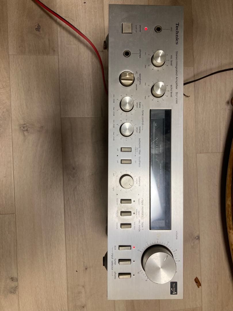 Technics SU-V44プリアンプ シルバー　ジャンク