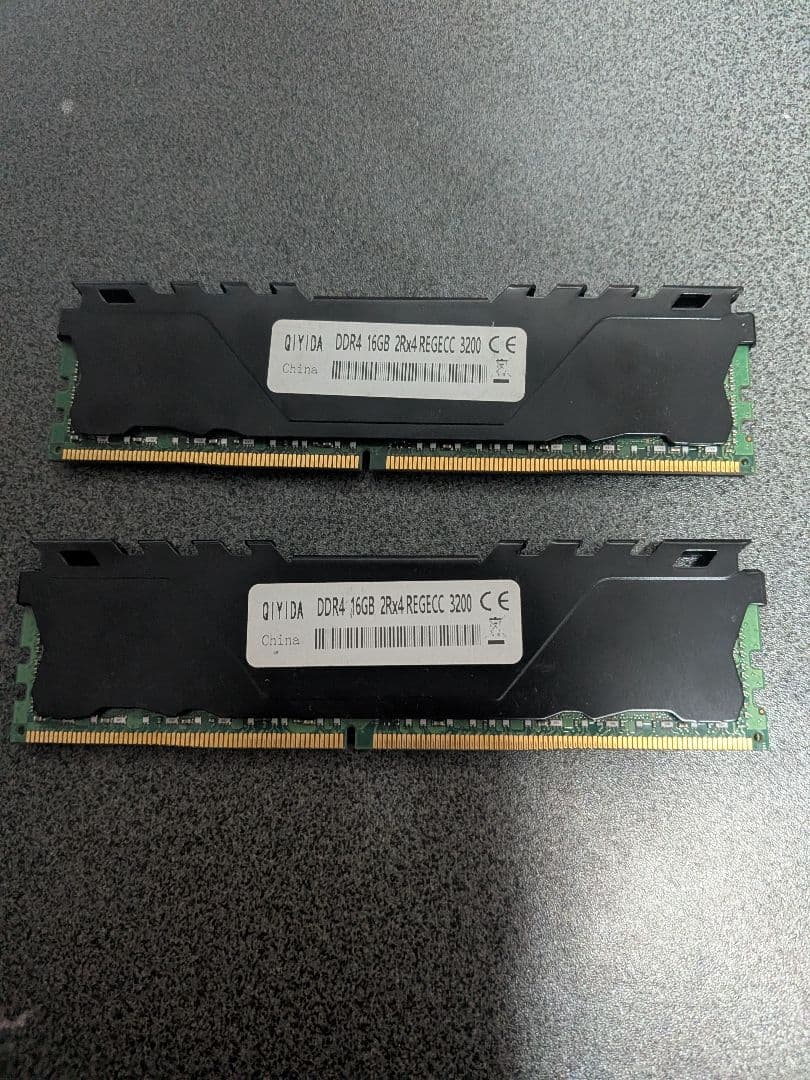 メモリー QIYIDA DDR4 16GB 2RX4 REGECC 3200