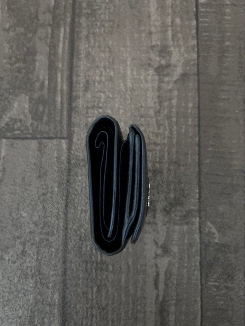 PRADA 三つ折り財布　BLACK レザー