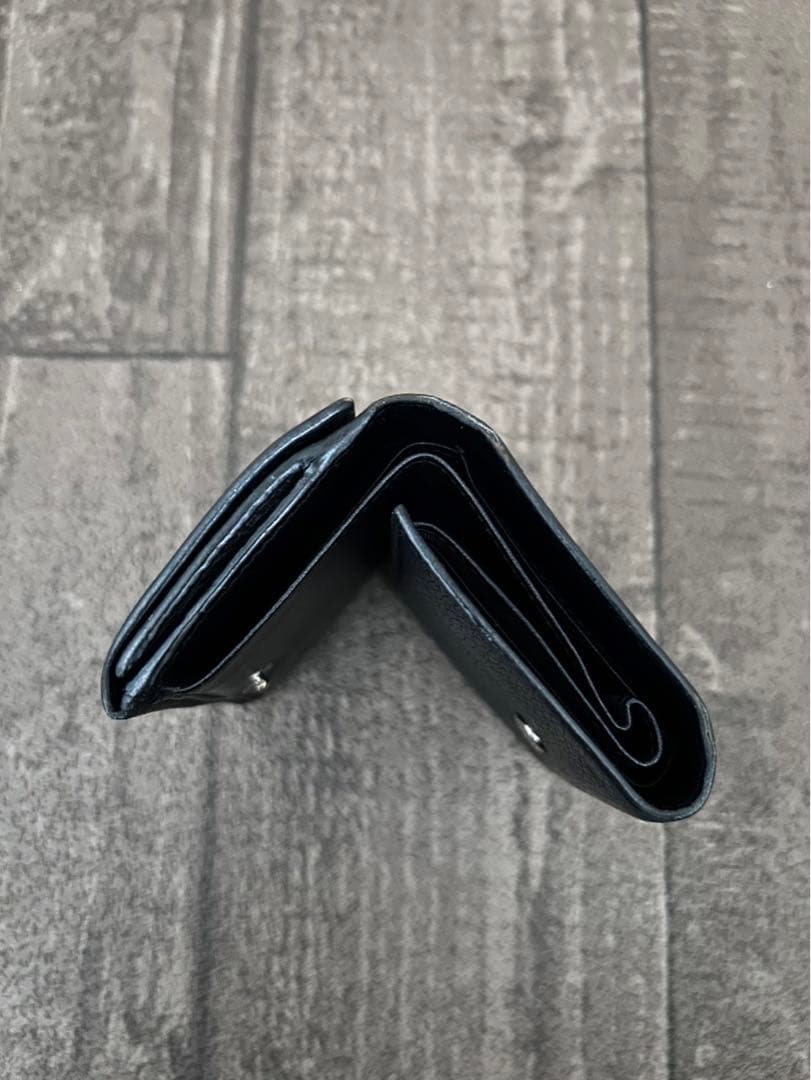 PRADA 三つ折り財布　BLACK レザー