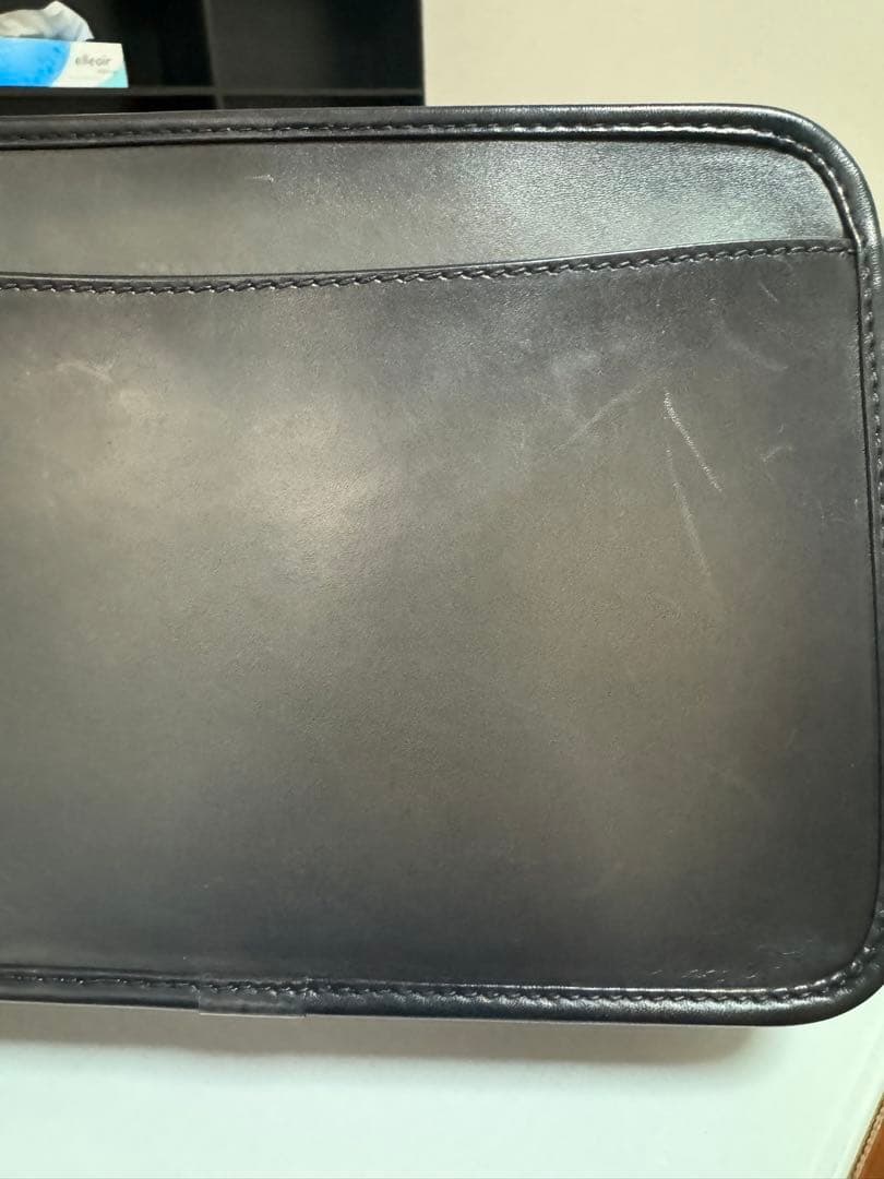 ベルルッティ　ジュルナリエスクリットレザーメッセンジャーバッグ