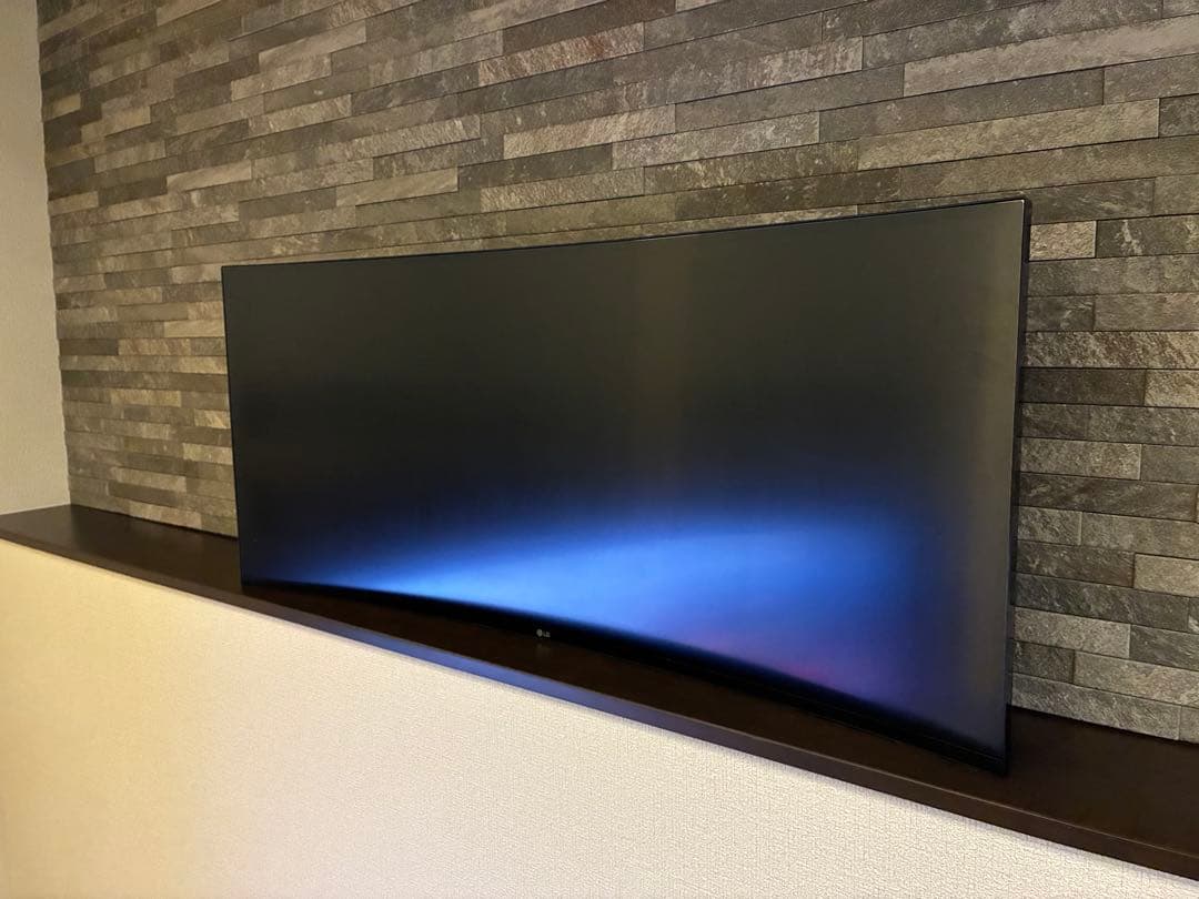 Saki ウルトラワイドモニター