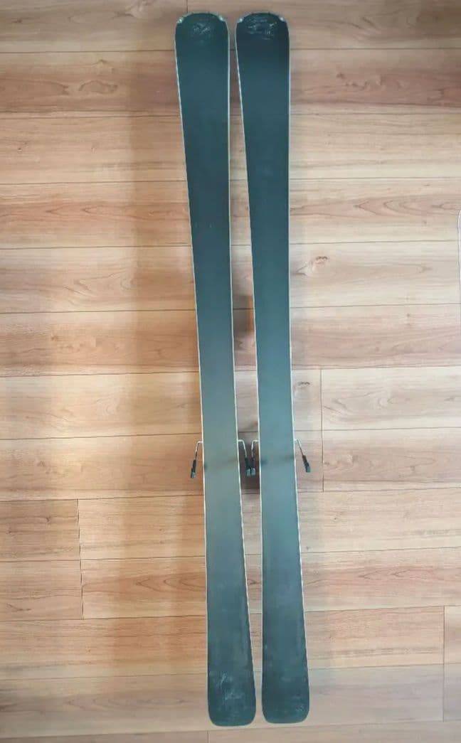 Rossignolスキー板／LOOKビンディングセット