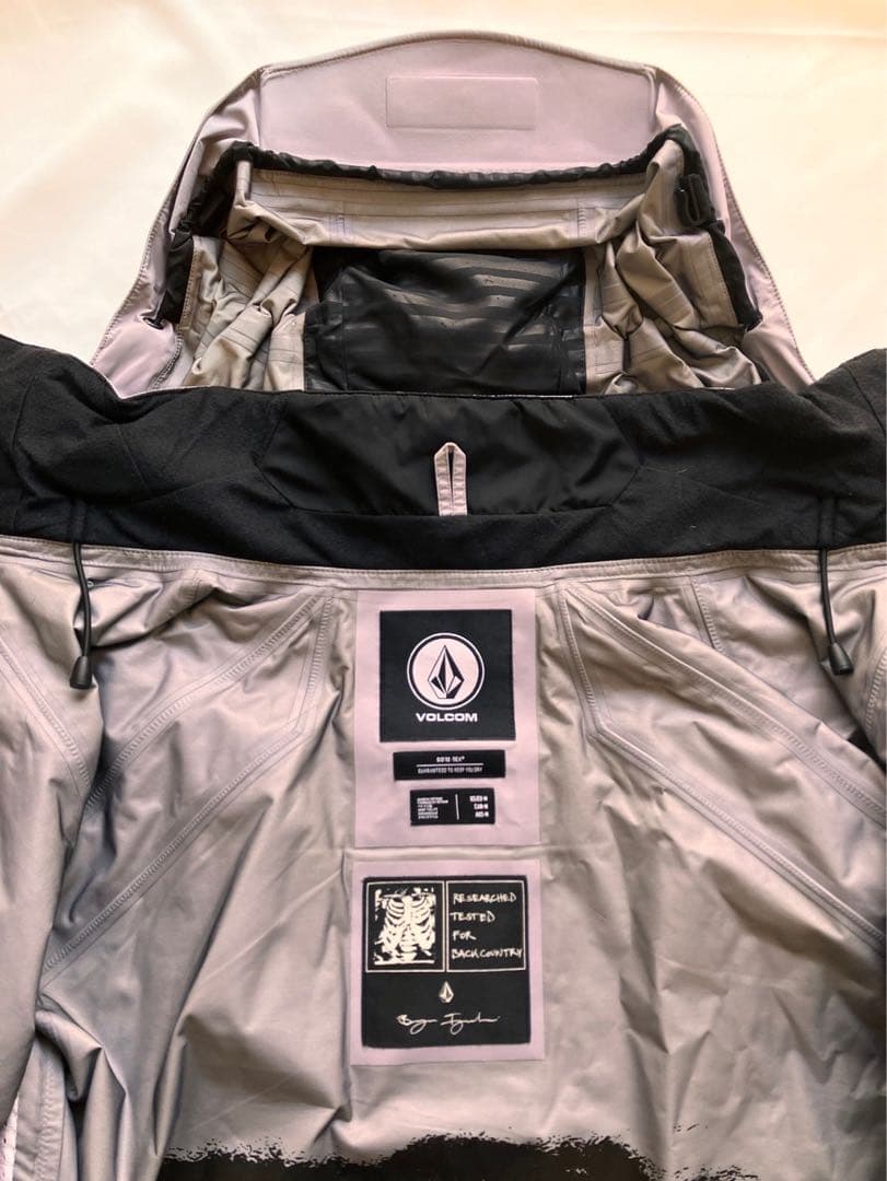 Volcom gore Tex ブライアンイグチモデル ジャケットMサイズ