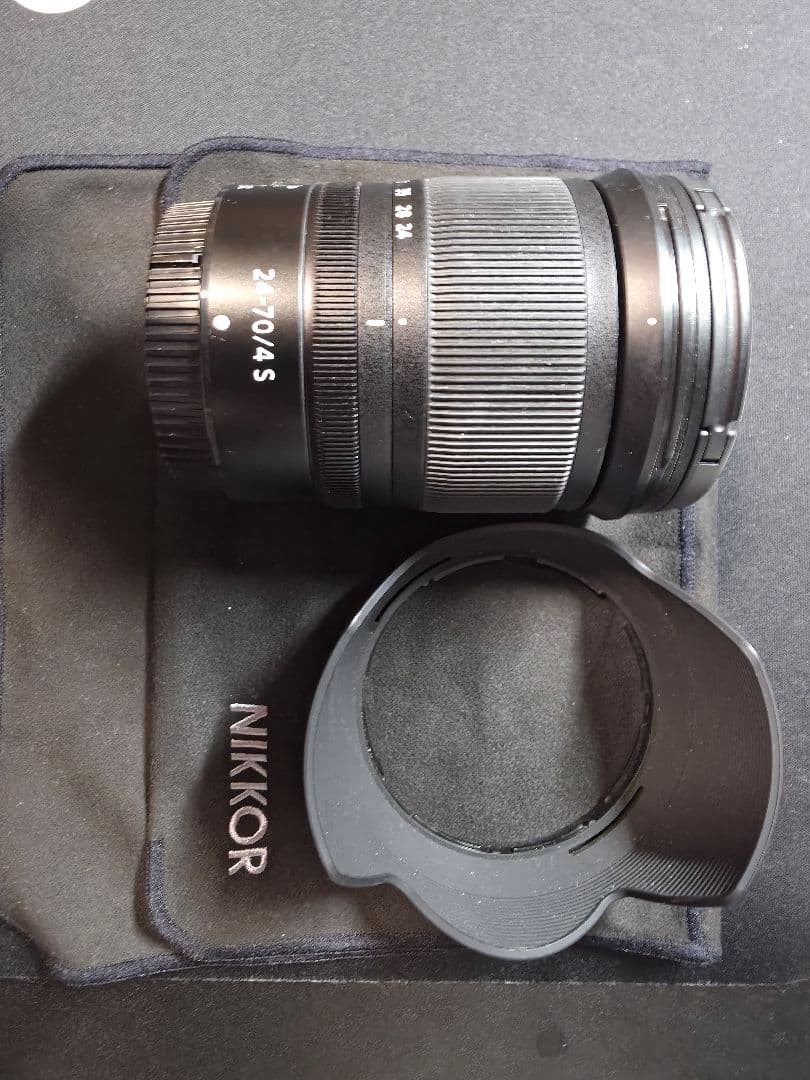 NIKKOR Z 24-70mm f/4 S レンズ