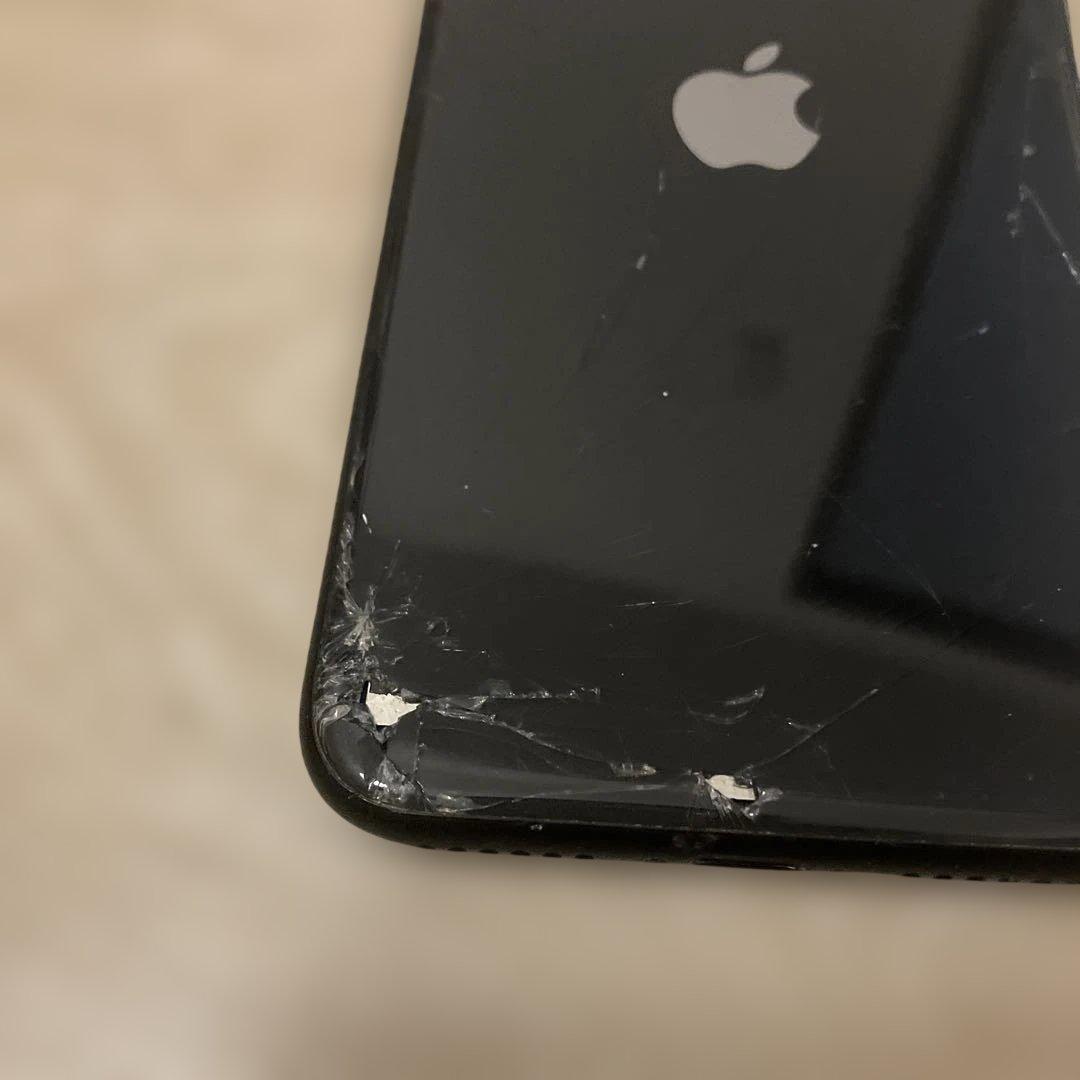 iPhone SE 第2世代　ヒビ割れあり