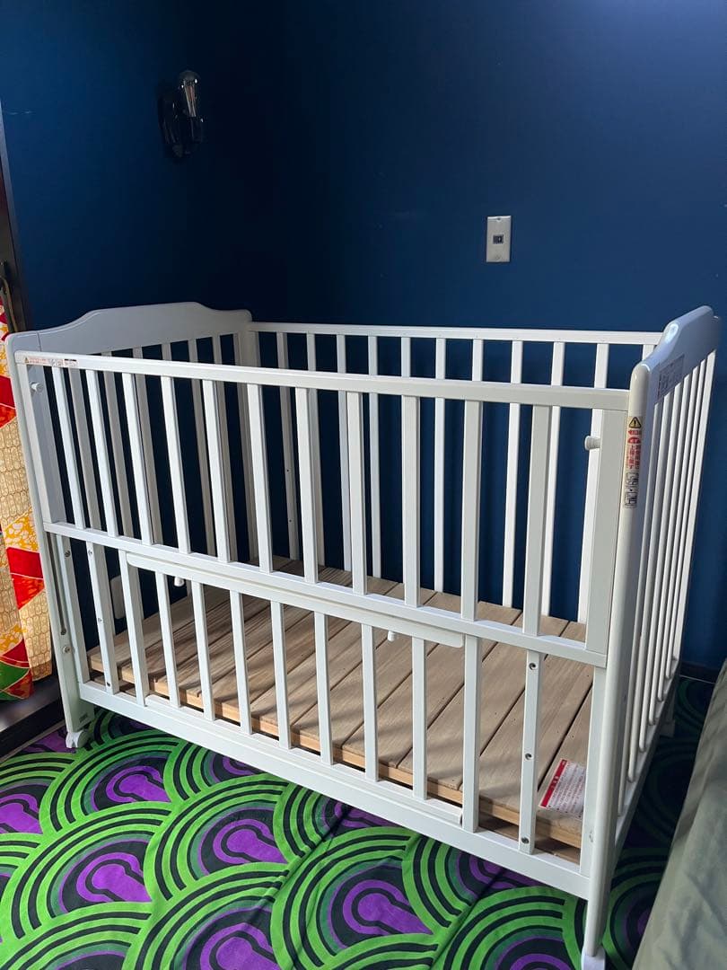 カトージ　KATOJI ベビーベッド　ハイタイプ　ホワイト ベッドガードおまけ付