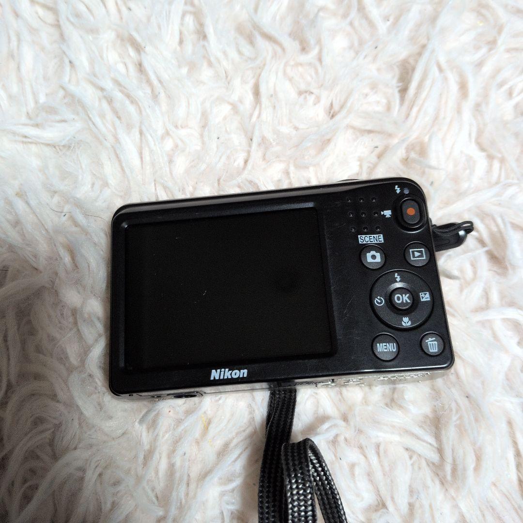 Nikon COOLPIX A10 単三電池駆動