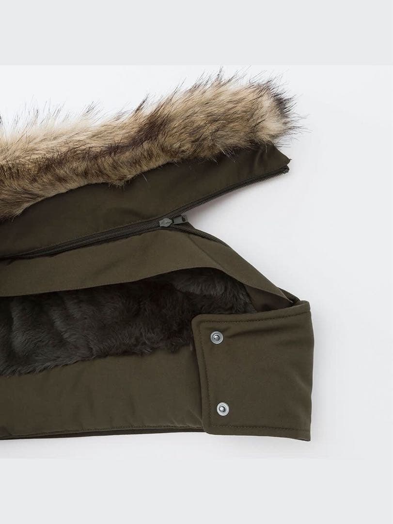 美品！ ユニクロ ハイブリッドダウンウルトラウォームロングコート ブラック S