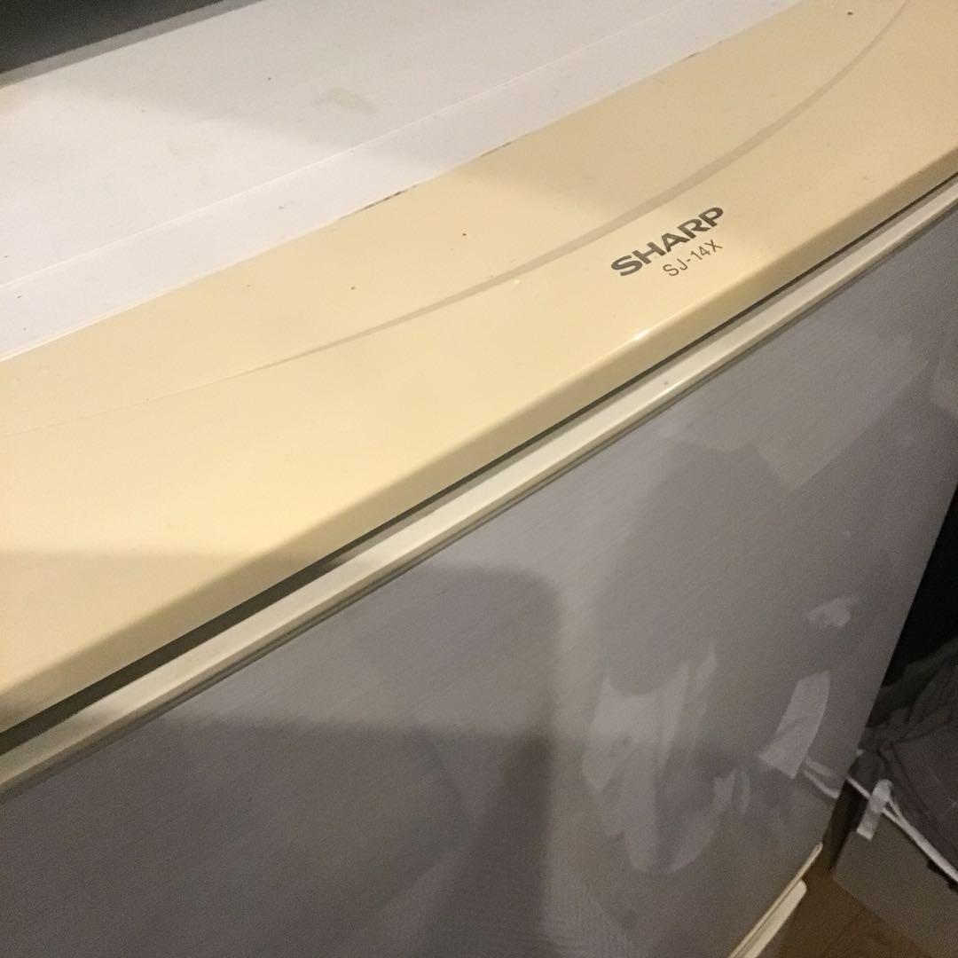 SHARP 冷蔵庫 一人暮らし用 ホワイト【梱包・発送たのメル便発送】