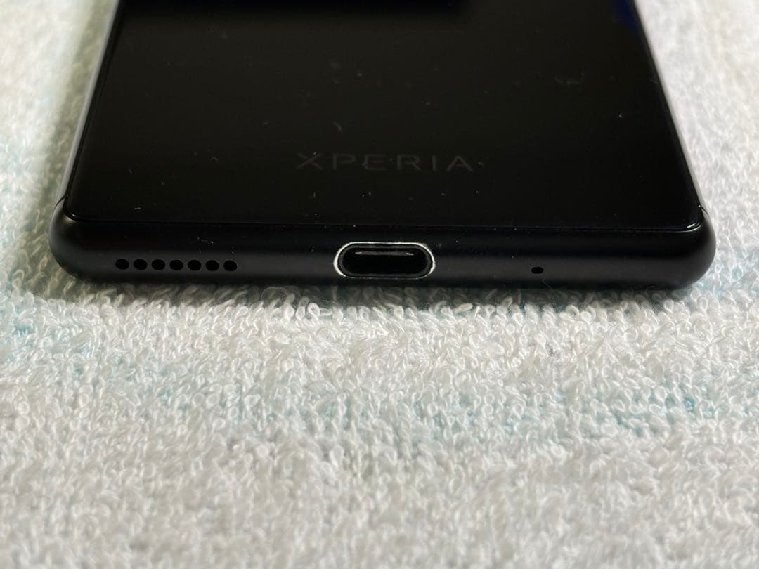 SONY Xperia 8 902SO ブラック　SIMフリー スマホ 美品
