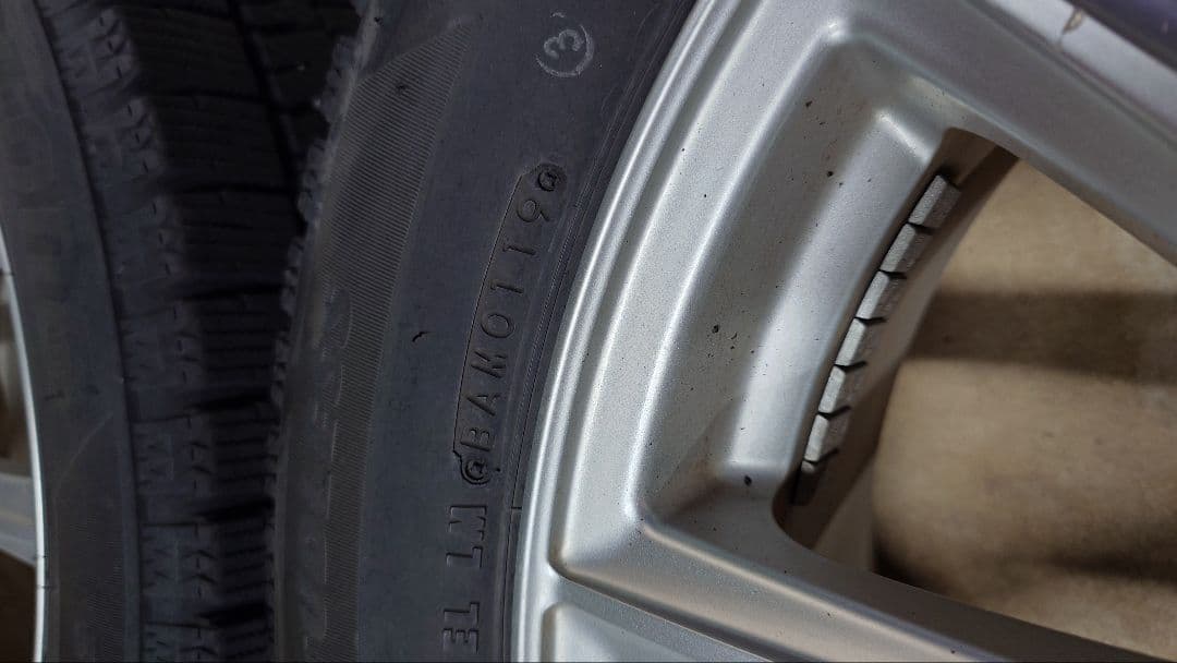 215/55R17 VRX2 17インチ スタッドレスタイヤ ホイールセット