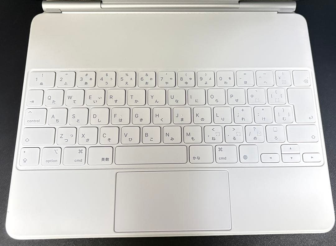 iPadPro第6世代　Apple純正キーボード　ホワイト