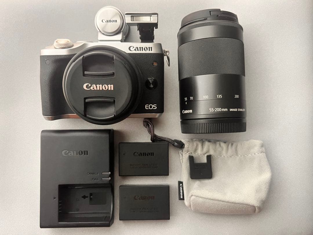 美品！Canon EOS M6 ミラーレスカメラ 【本体&レンズ2つ＆EVF付】