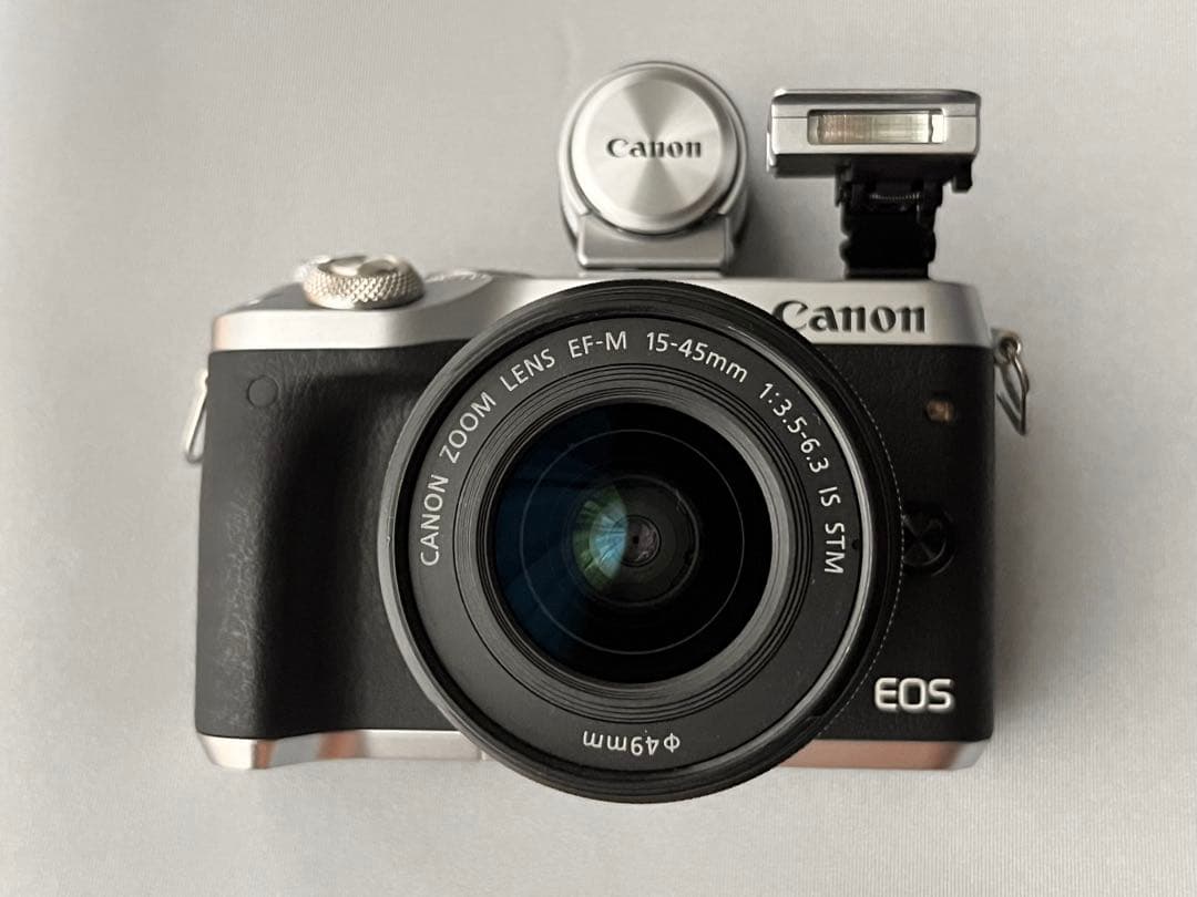 美品！Canon EOS M6 ミラーレスカメラ 【本体&レンズ2つ＆EVF付】