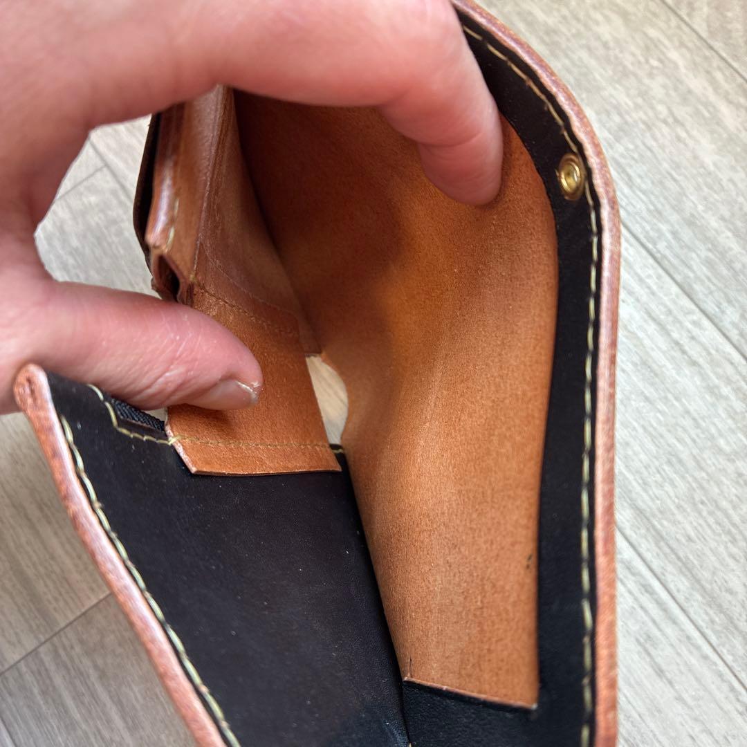 【茶芯ブラック】ミドルトラッカーウォレット　真鍮　お札を折らずに収納　タイプB