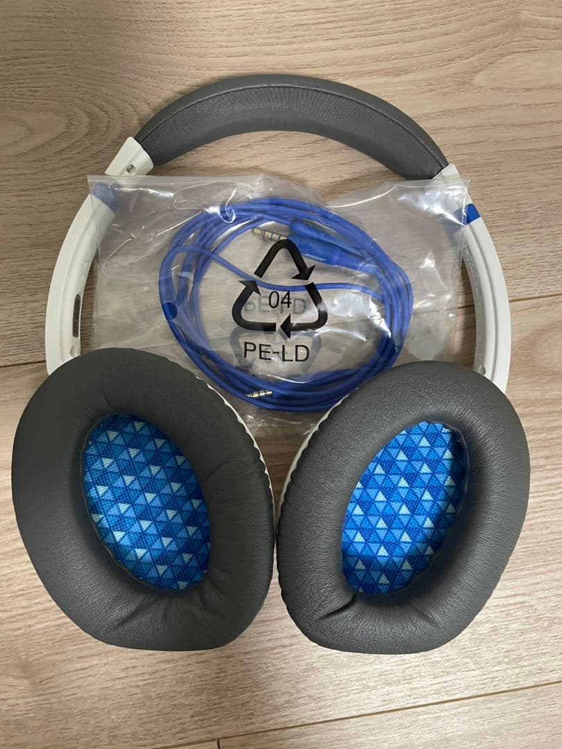 BOSE ヘッドフォン　Sound True　白 青