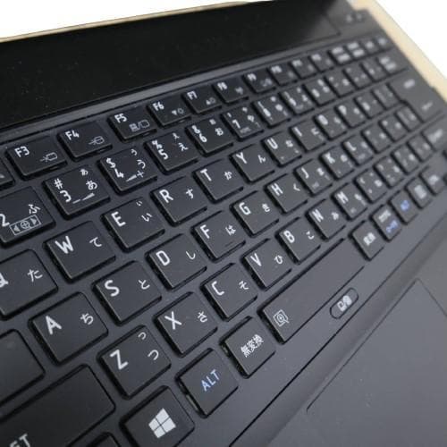 ディスプレイ 13.3インチの東芝 Dynabook R732H 美品