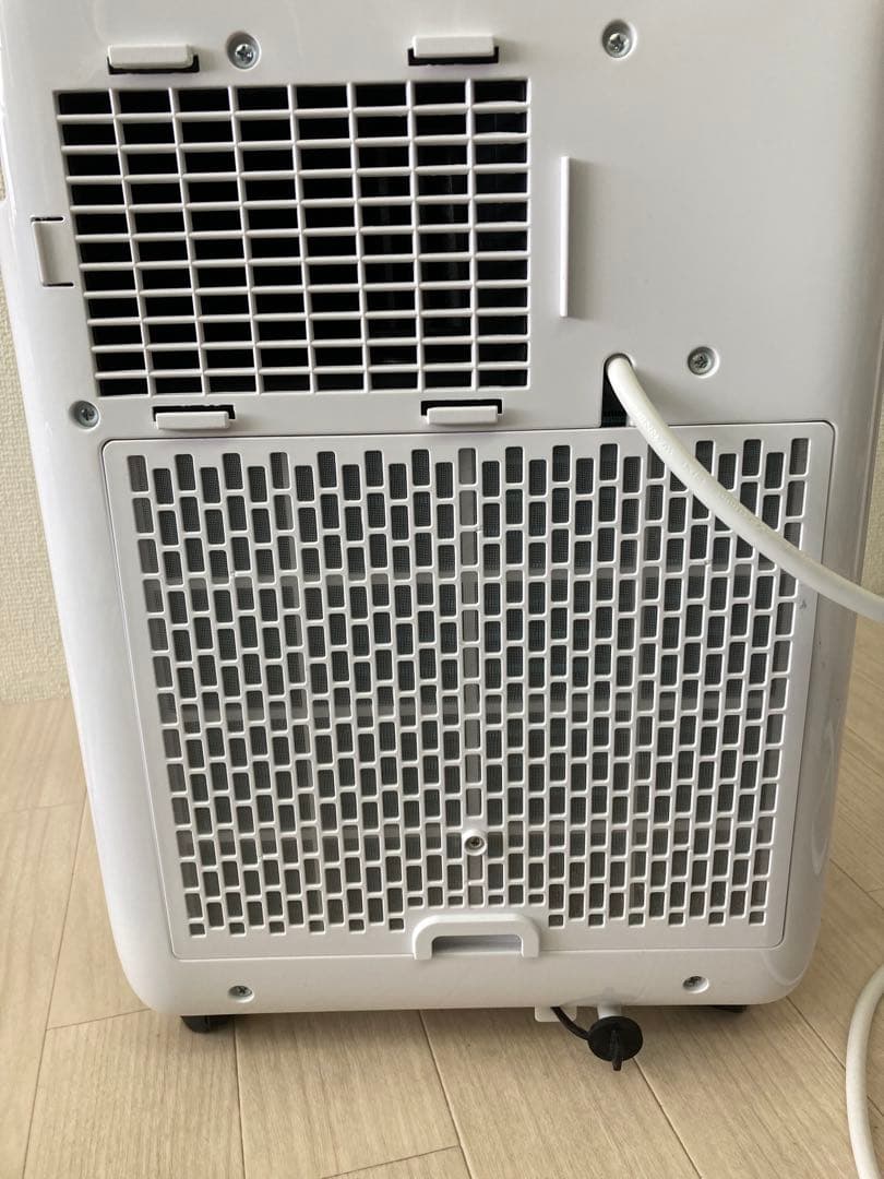 【美品】2024年製 どこでも置くだけエアコン 2.6kw スリーアップ