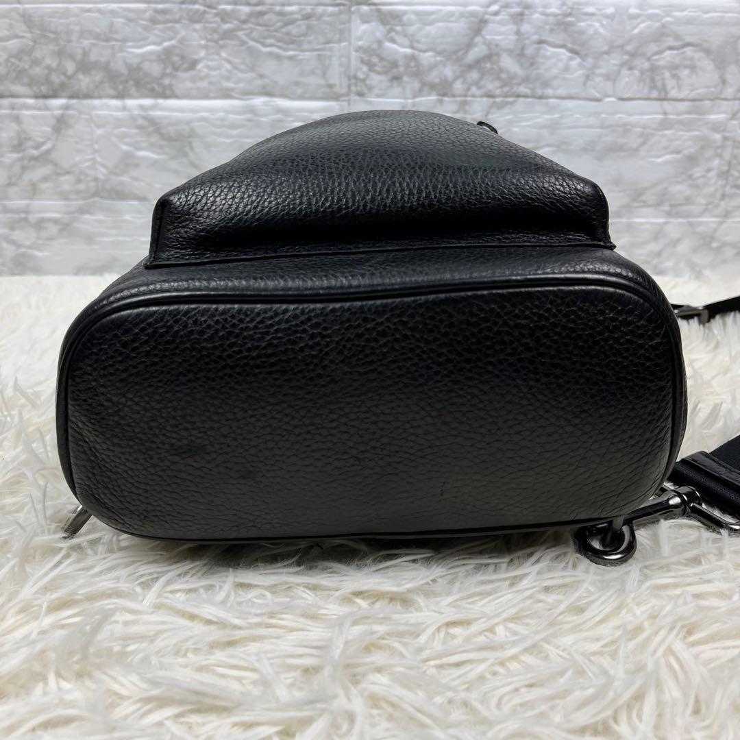 【美品】希少 コーチ ボディバッグ ショルダーバッグ 黒 レザー シボ革