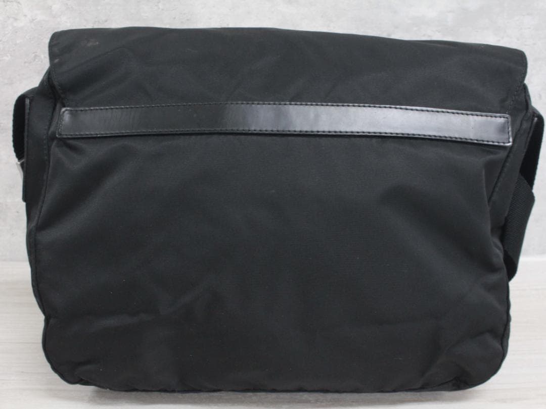 ▲PRADA/プラダ ナイロンショルダーバッグ 三角プレート メッセンジャー