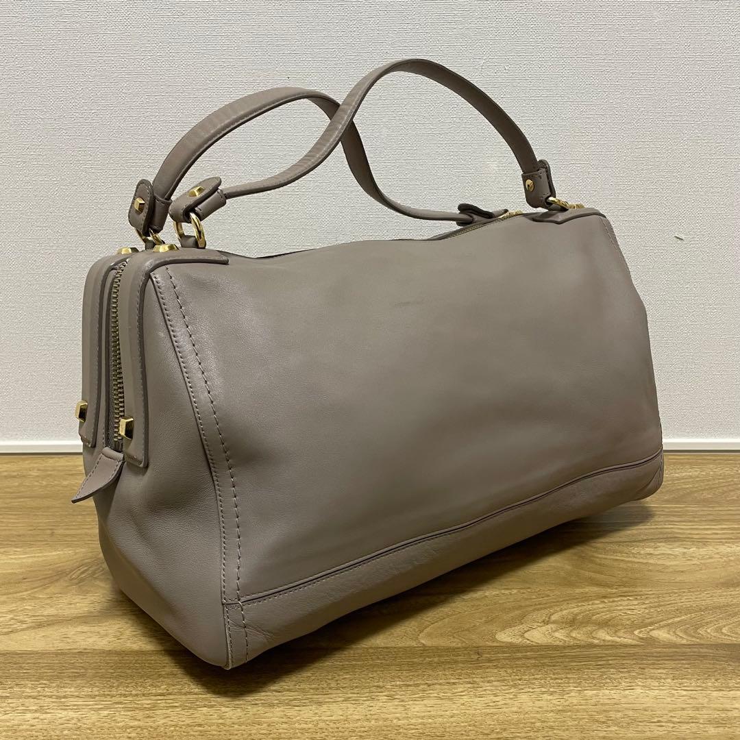 《極美品》Ferragamo（フェラガモ）レザー ハンドバッグ ベージュ系