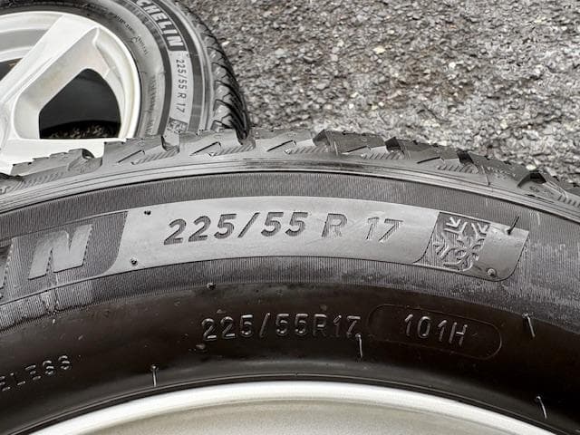 スタッドレスセット  X1,X2(F48,F39) などに！TRG