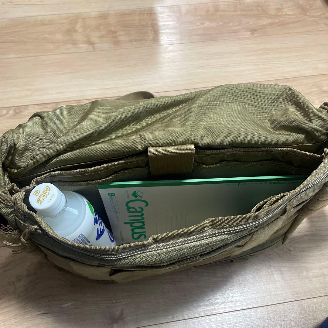 5.11タクティカル メッセンジャーバッグ ラッシュデリバリー サンドカラー