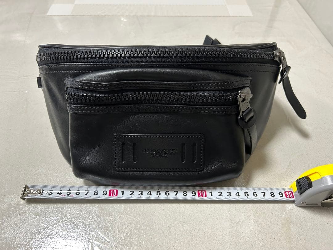 COACH ボディバッグ ブラック レザー