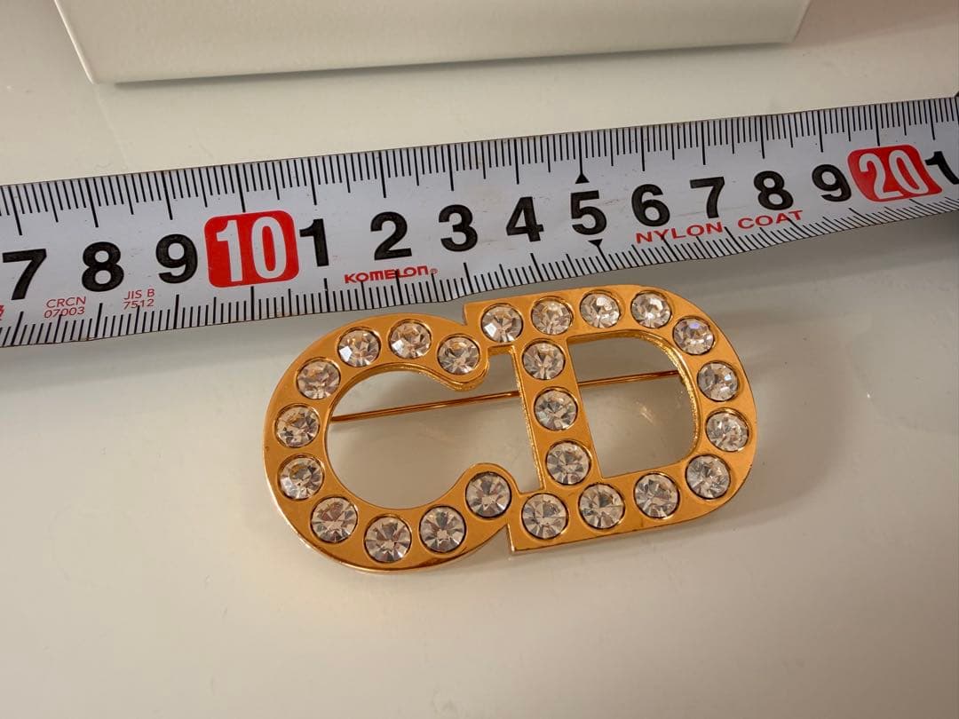 最終値下げ【DIOR】 CDロゴ ブローチ ヴィンテージ ゴールド クリスタル