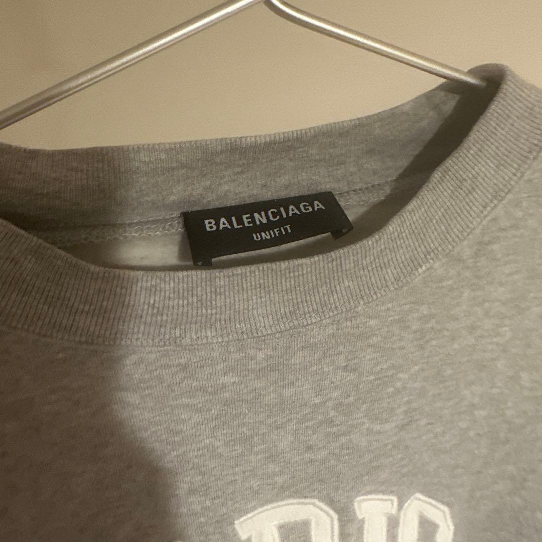 【新品】BALENCIAGA PARI刺繍クルーネックロゴスウェット