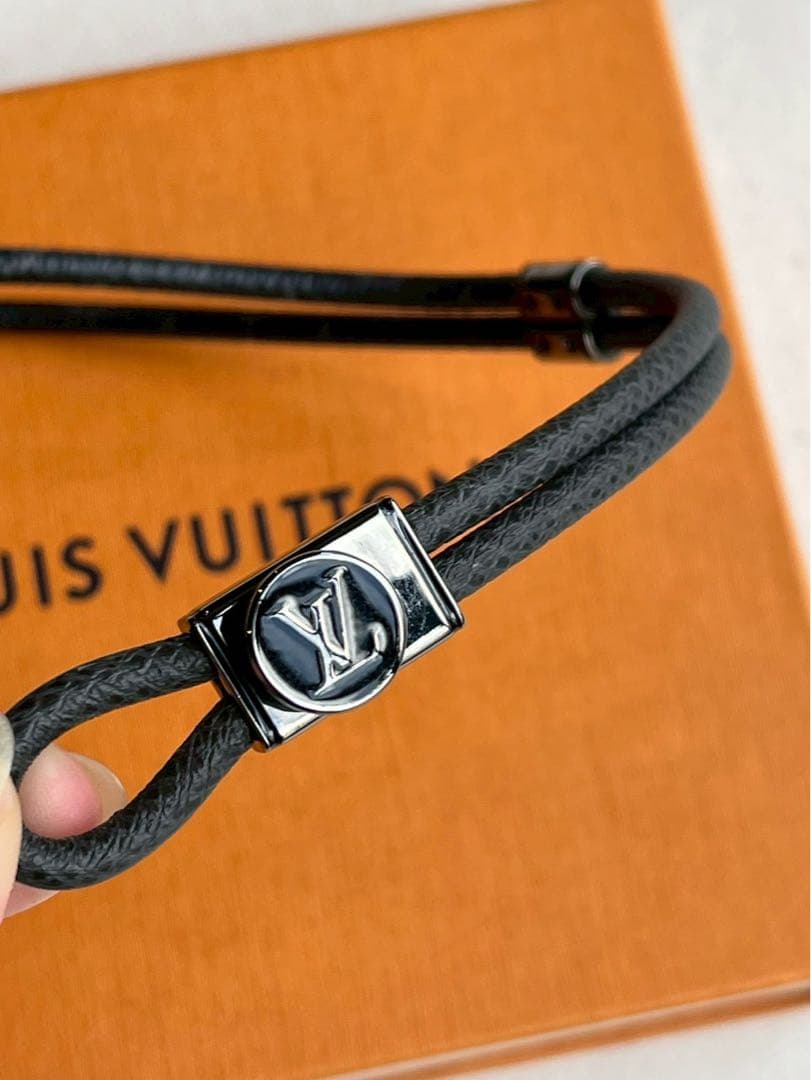 【一度使用】ルイヴィトン モノグラム エクリプス ループ イット ブレスレット