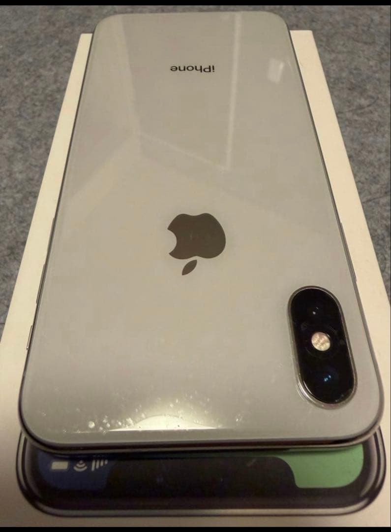 iPhone X シルバー 本体　256GB simフリー