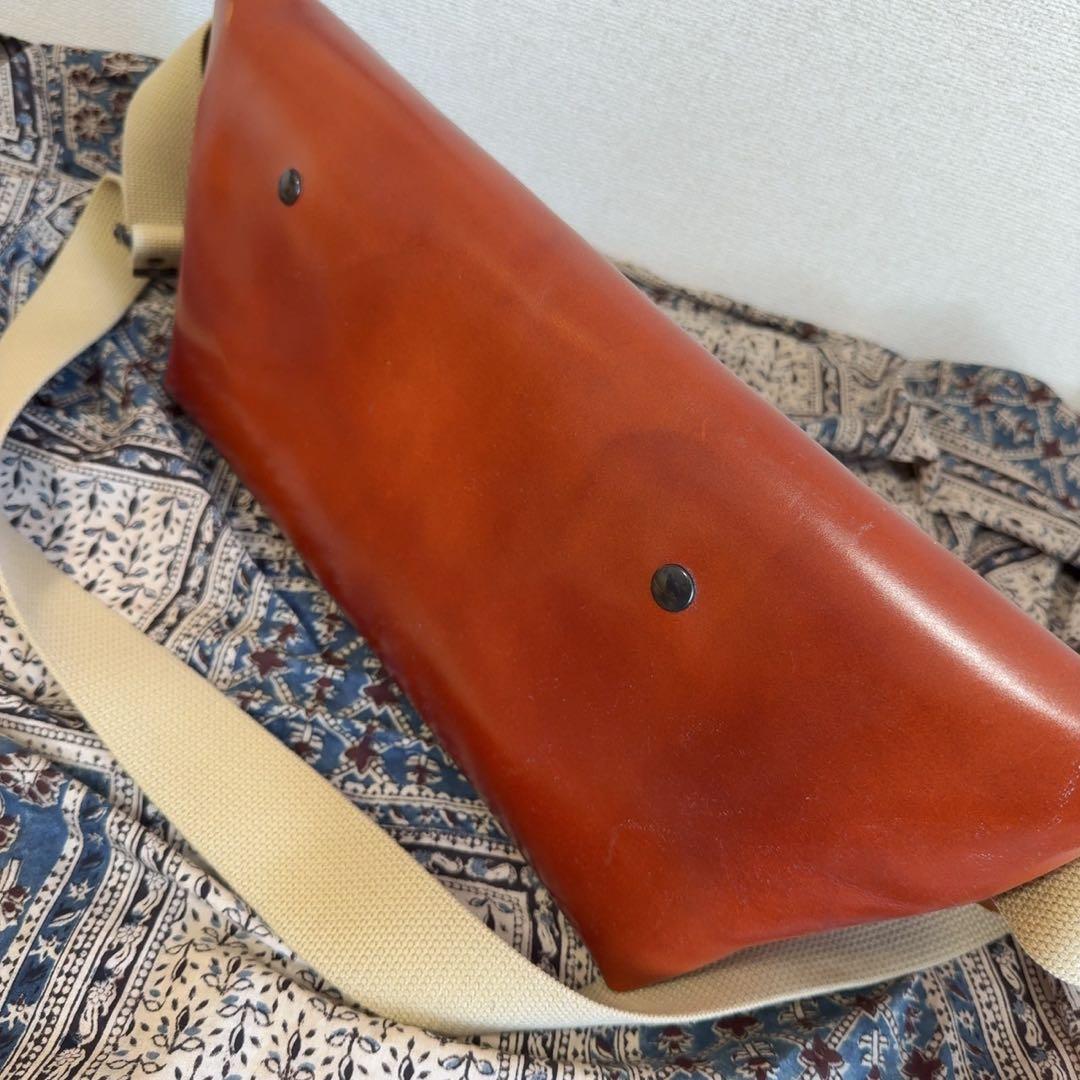 Uni&Co メッセンジャーバッグ(M)/CAMEL