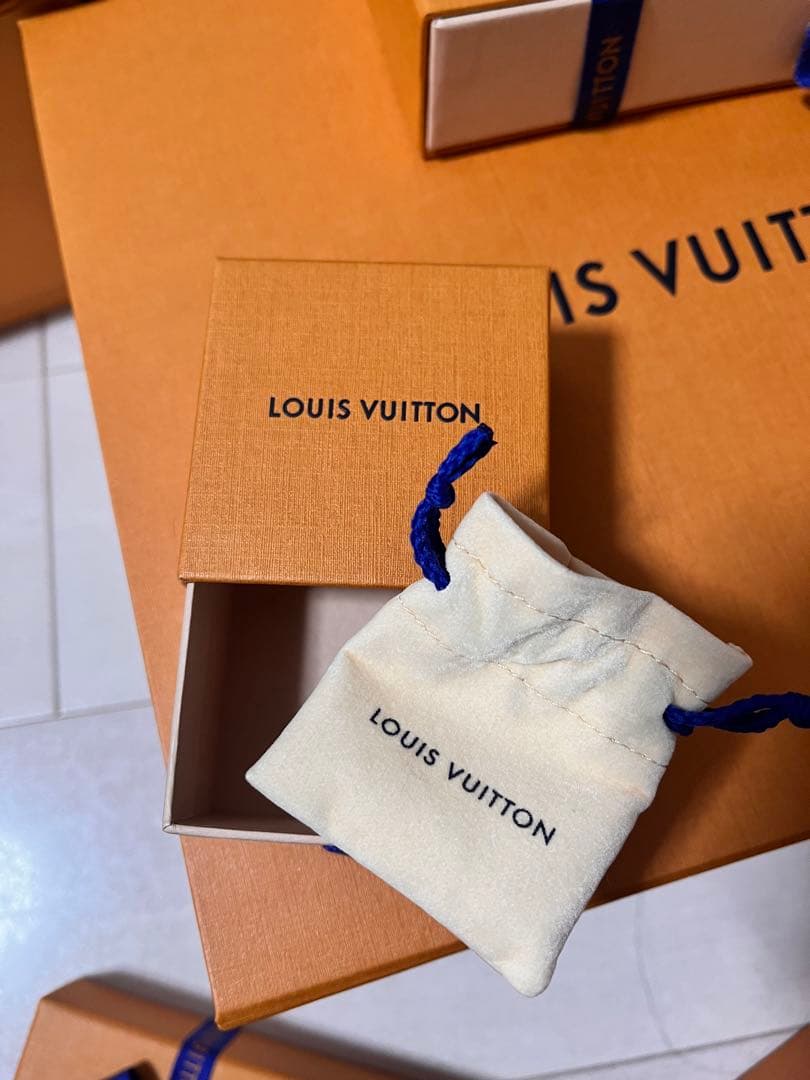 ルイヴィトン空箱・保存袋・ショップ袋