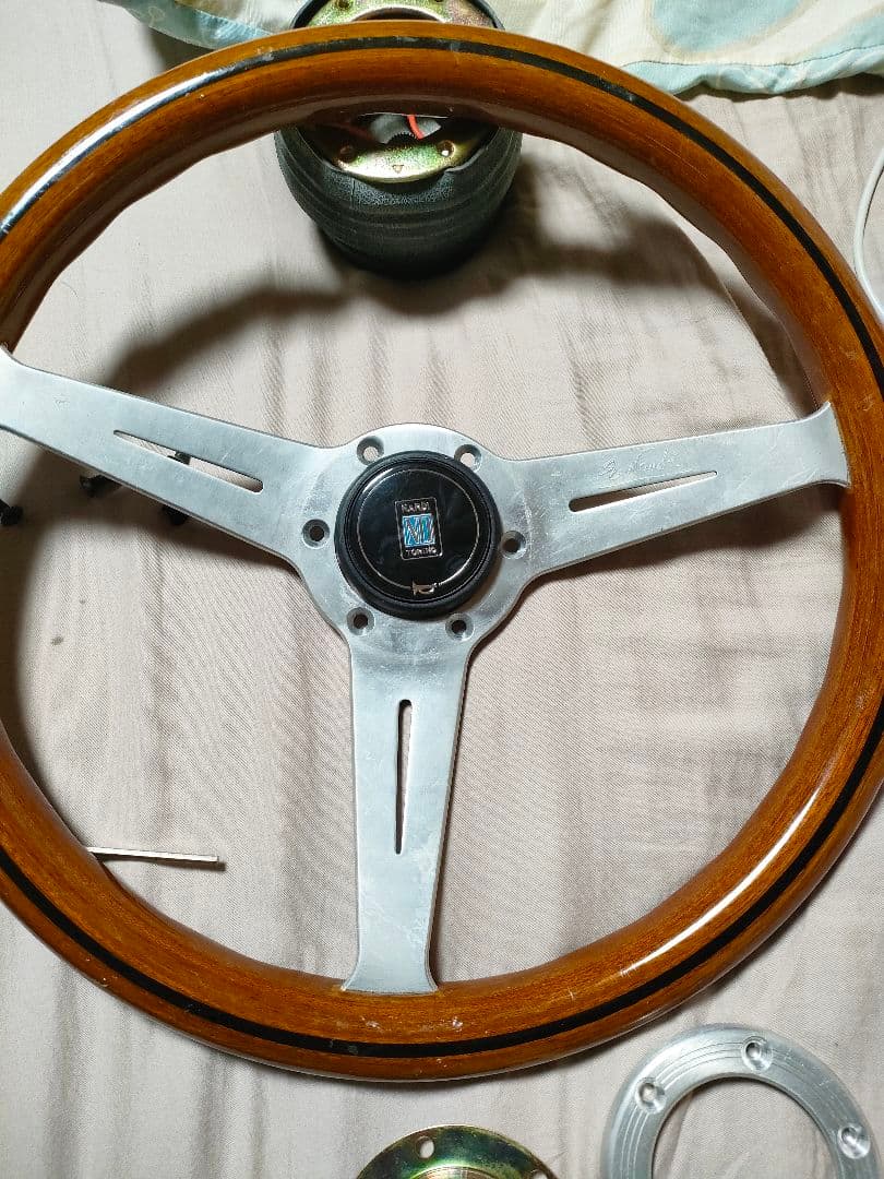 JIN　ナルディ　ウッドステアリング　36　36.5 ボス