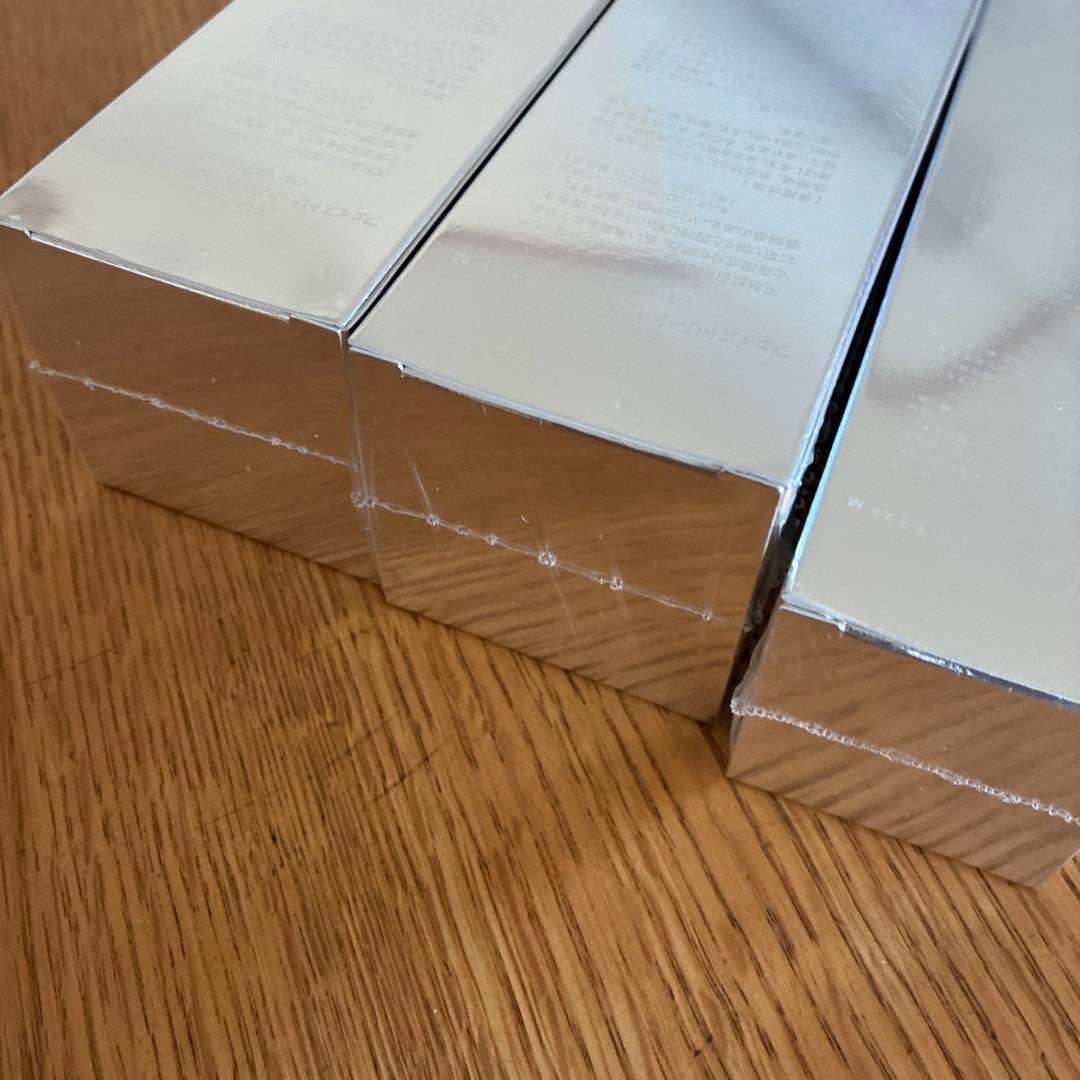 Electore フェイストリートメント モアモイスト　3本とメイク落とし